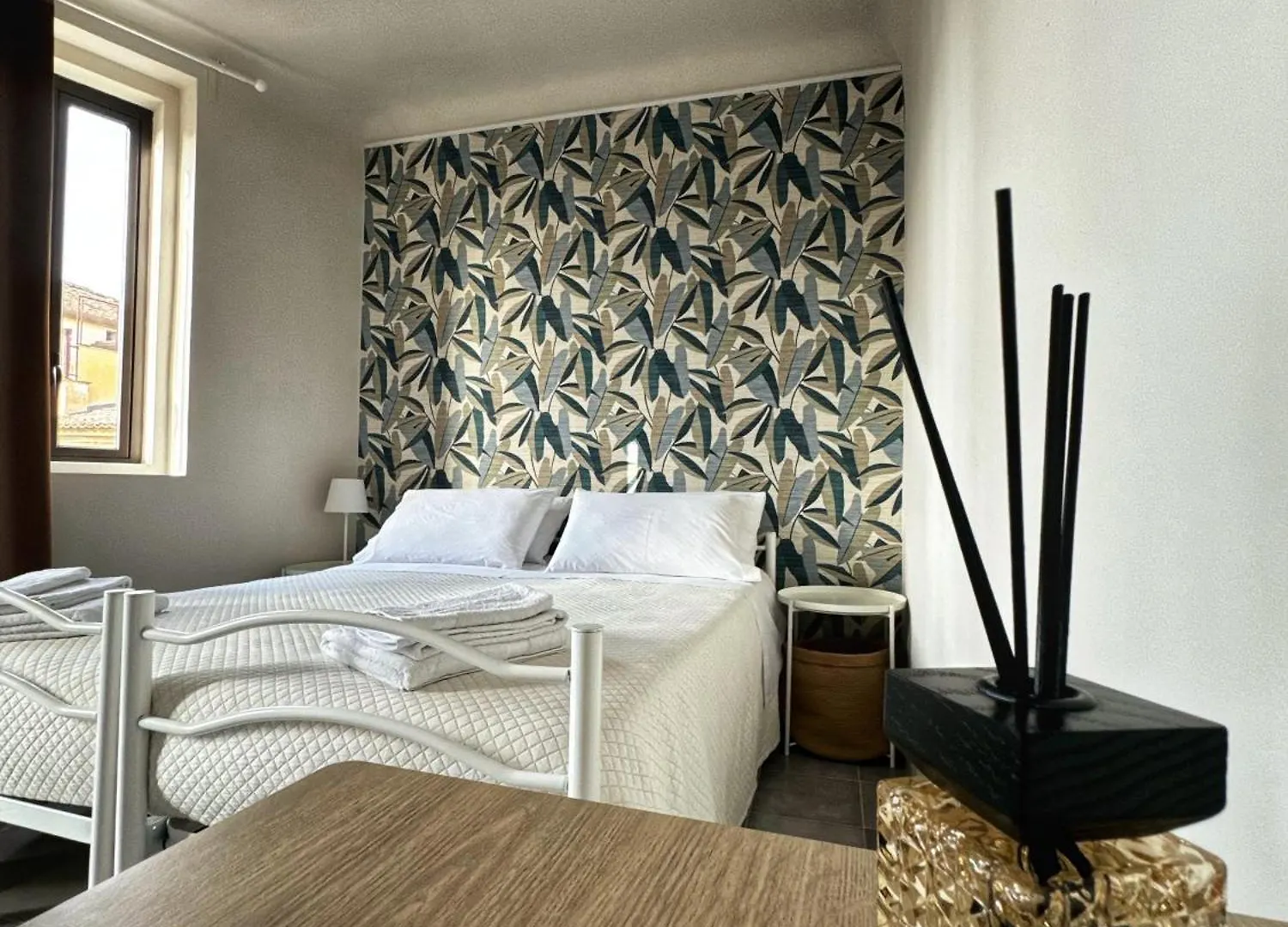 Sicily O'Clock Room Lentini 0*,